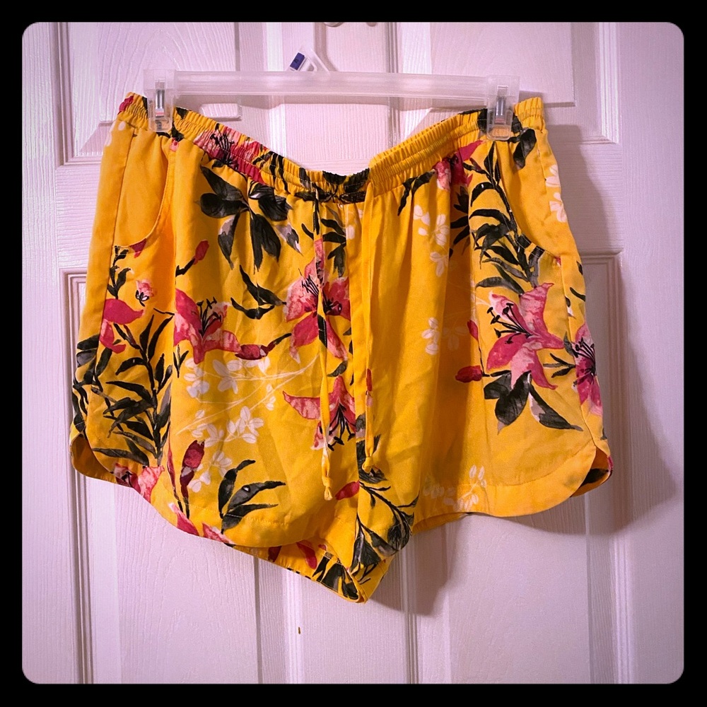 Lightweight Yellow Tropical Shorts